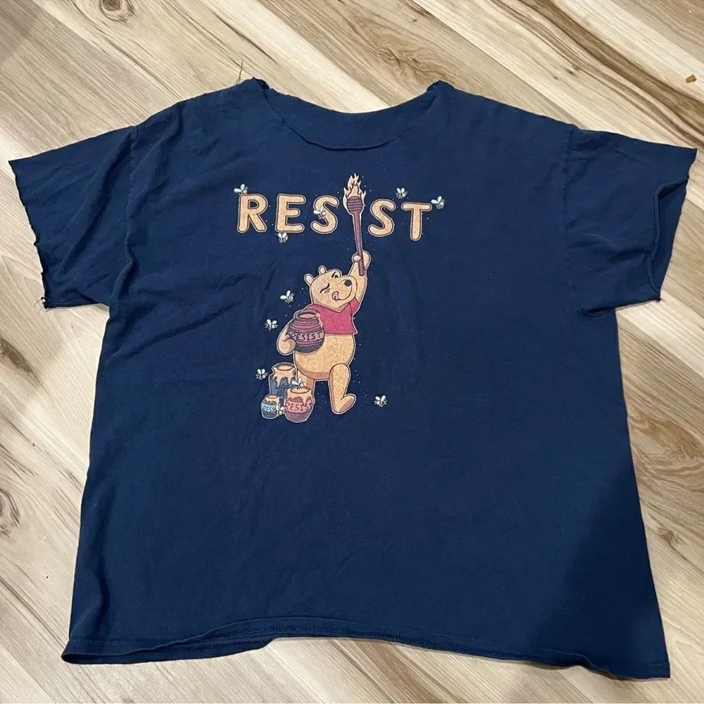 Winnie The Pooh Resist Cut Tee Shirt Women’s Medium